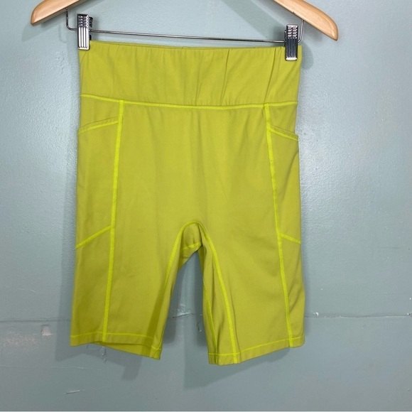 All Access Set Sports Bra Shorts Green Sz M - Picture 5 of 10
